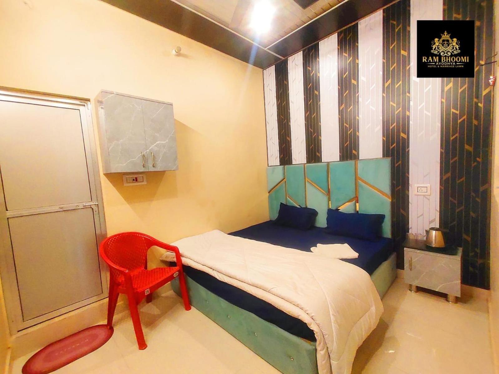 Hotel Rambhoomi Ayodhya Exteriör bild